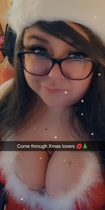 Sexy Christmas streamie &hearts;️🎄 https://t.co/xDn4M9zplB https://t.co/O0wbOBlIhk<a href="/tag/bemorepirate"class="tags"><span>#bemorepirate</span></a>