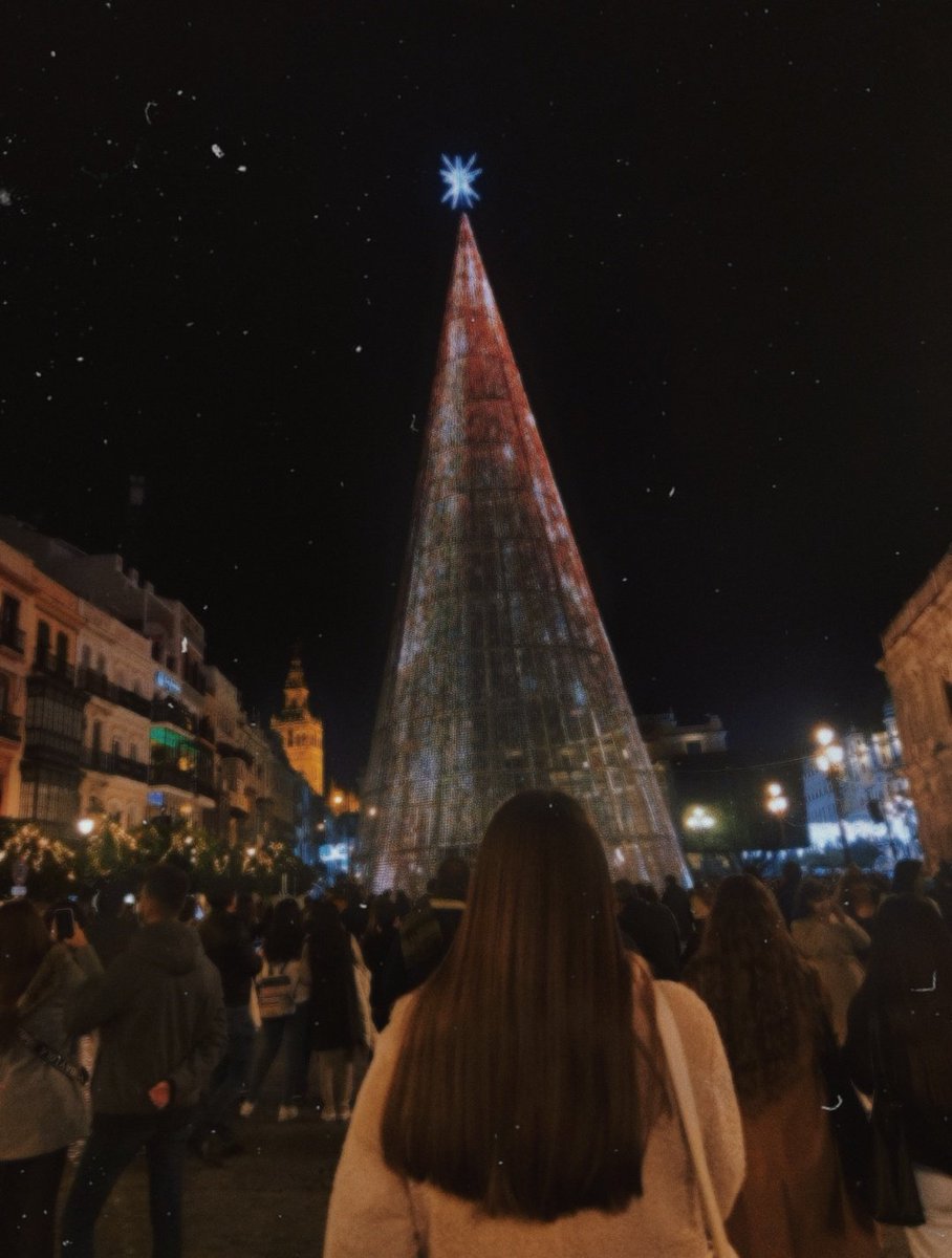 Aliciam412's tweet photo. Hicimos match y ha venido a pasar un finde conmigo en Navidad que ha sido precioso🥺💘 https://t.co/zXDO7sSsXc