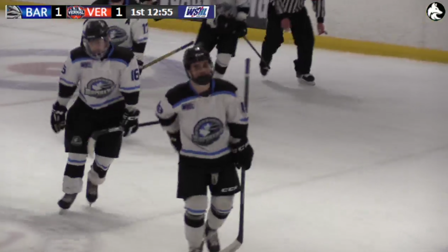 BarrheadBombers's tweet photo. 🚨 Josh Kochan scores another to give Barrhead a 2-1 lead! 
Alac Rice &amp; Jeremy Devries credited with helpers. #WSHLshowcase https://t.co/q1IXdIqHSx