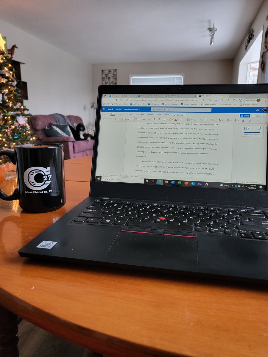 MysticMustang's tweet photo. Kicking off the start of my holidays with hot chocolate, quiet music, and writing 😊 #writersofinstagram #amwriting https://t.co/TDRKM0LNfd