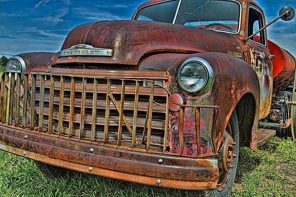 alana_thrower's tweet photo. New artwork for sale! - "Old Chevy Tanker" - https://t.co/IIXQHKV5Rg @fineartamerica https://t.co/4mIujO2EEj