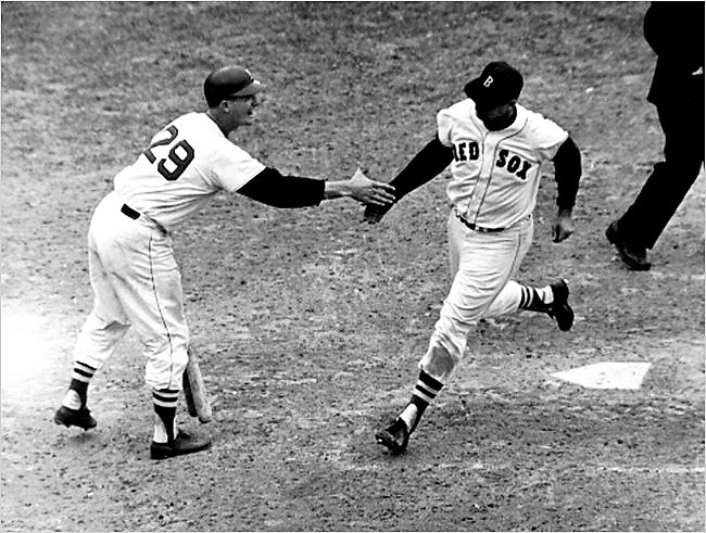 Baseball1960s's tweet photo. “I’ll be home for Christmas” https://t.co/wM5SsbeL7E https://t.co/VI5WFSYkoz
