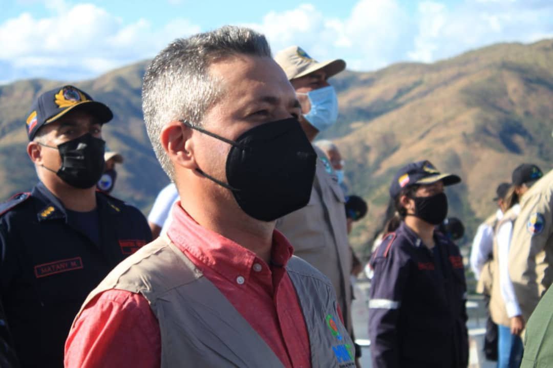 waltherchacon's tweet photo. #DeInterés | Balance del #MotorForestal: 526 industrias fueron adecuadas en el último trimestre del año, dándole fuerza a la diversificación económica de nuestro país.
Estas adecuaciones seguirán en todo el país para el fortalecimiento del V objetivo del Plan de la Patria. #20Dic https://t.co/SXmjaWkLnN