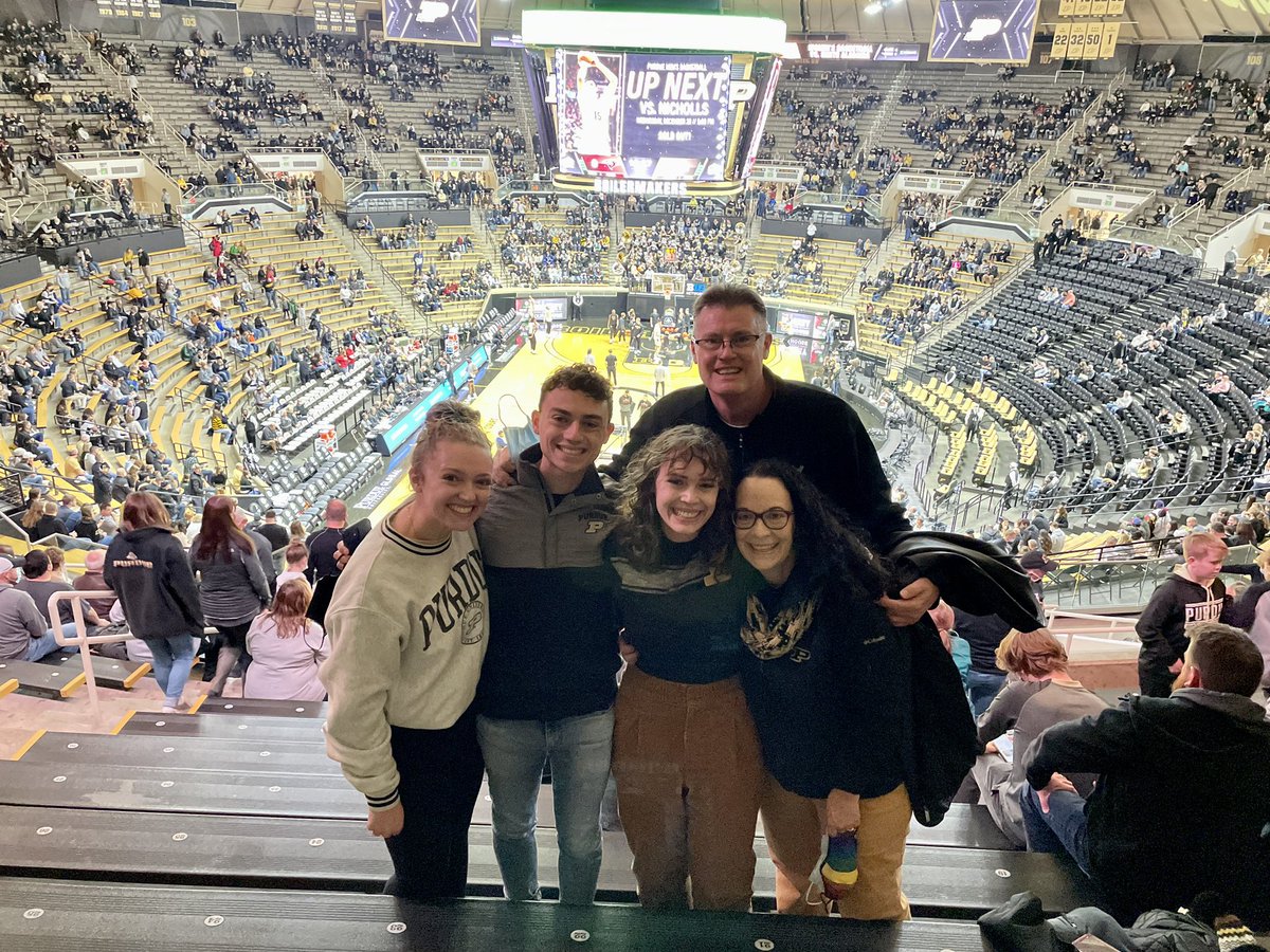 julia_conversa's tweet photo. #BoilerUp https://t.co/fawwQKcylB