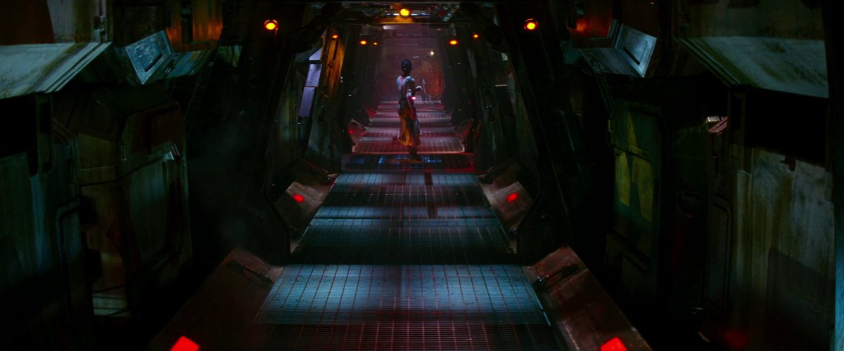 STAR WARS : THE FORCE AWAKENS (2015)

Cinematography by Dan Mindel.