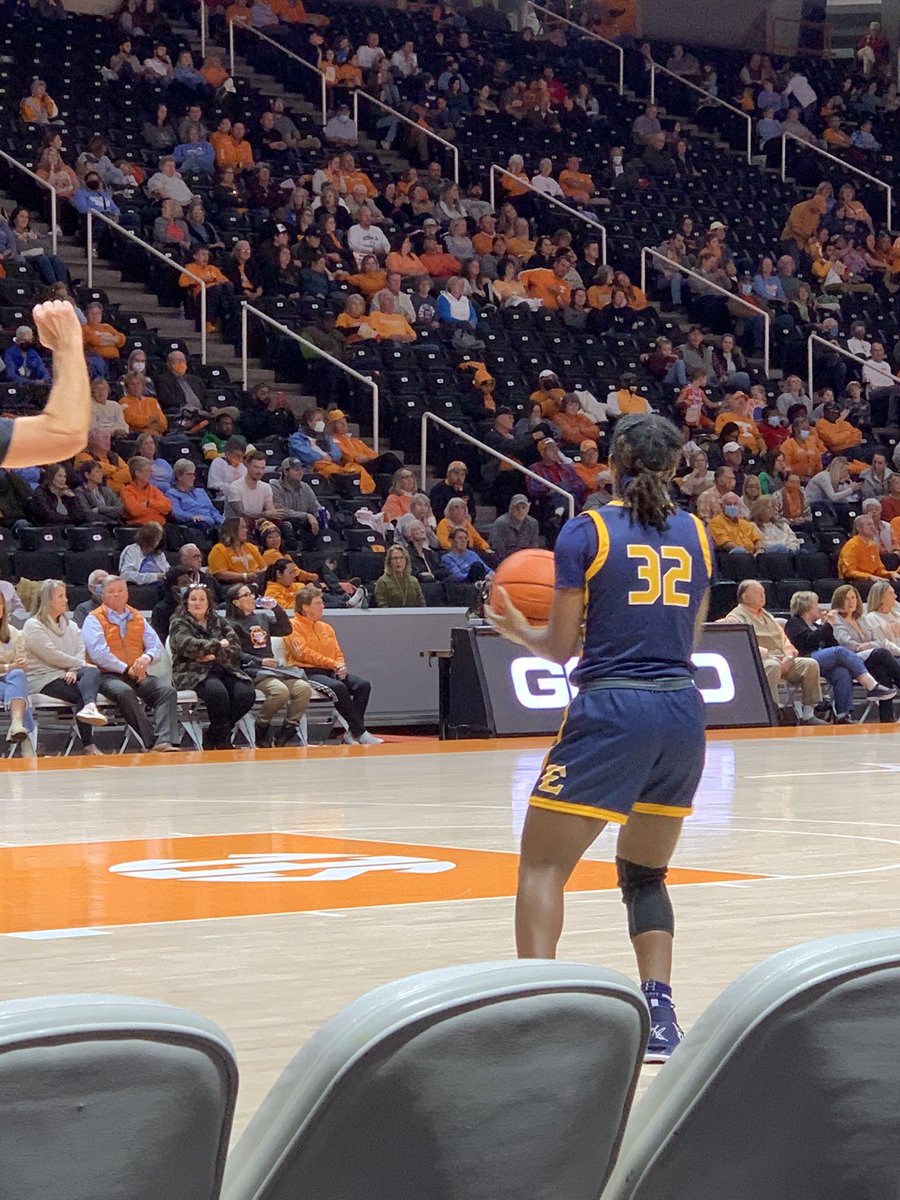 First collegiate points for <a href="/jada_ryce/">Jada Ryce</a>.  A three pointer against the Lady Vols! #greatmemory
