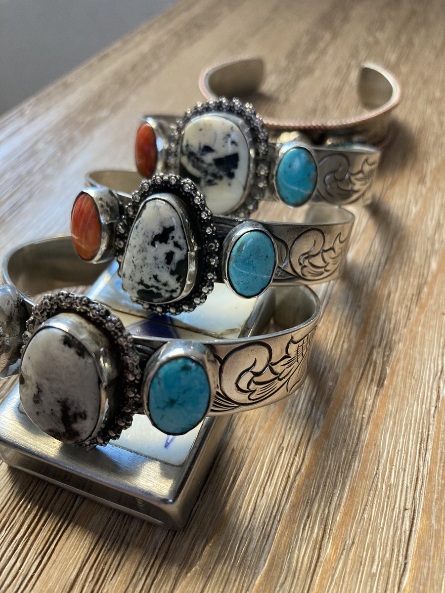 b_ry_ka_si's tweet photo. Posting these here because I can’t post them anywhere else until Christmas. Sterling silver engraved bracelets with white buffalo, kingman turquoise, and spiny oyster. https://t.co/kUv2CHicu1