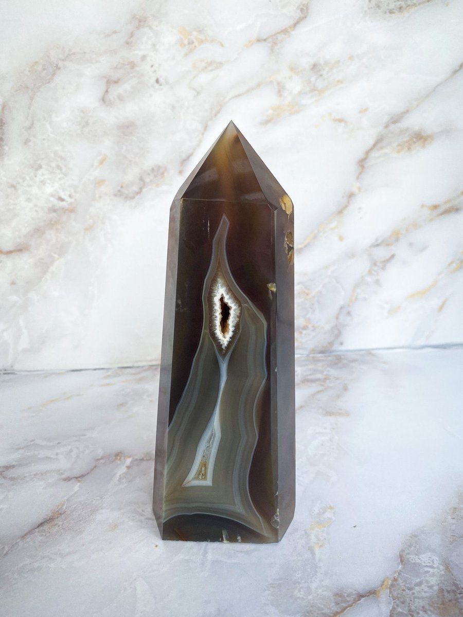 Choose your Agate

All crystals are on sale at their lowest price 👀 Check it out at Sailor Star Store ✨