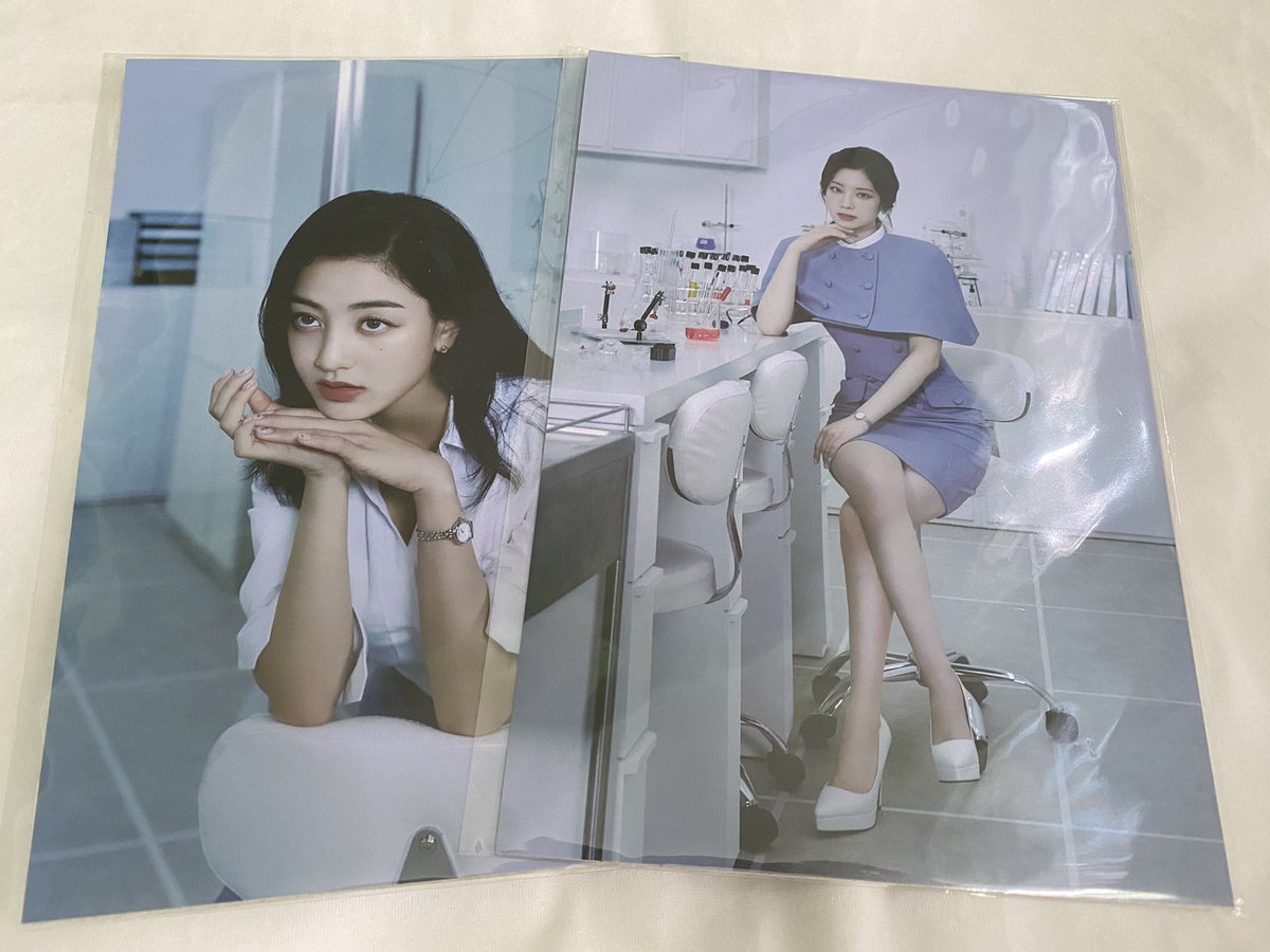 s_koreashop's tweet photo. Twice - Mini poster (Formula of Love: O+T=<3) จาก Yes24 

💙 ใบละ 90 บาท ระบุ

▫️ค่าจัดส่ง
• ลงทะเบียน 50 บาท
• EMS 70 บาท
▪️หากสั่งอย่างอื่นไว้ เก็บไว้รอส่งพร้อมกันได้

#ตลาดนัดtwice #ตลาดนัดทไวซ์ #วันซ์สายเปย์ https://t.co/3XqCv8FGnT