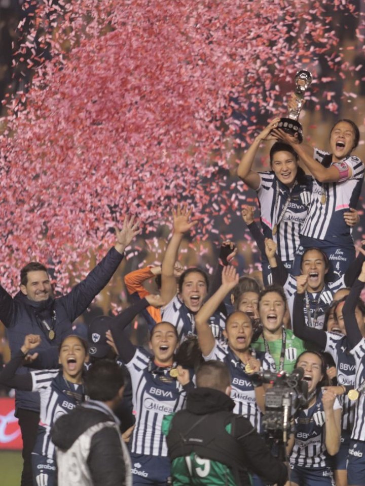 TORRESrobe's tweet photo. Que cómo llegué ahí ? Esta es mi historia... https://t.co/A0nxuaGV5H