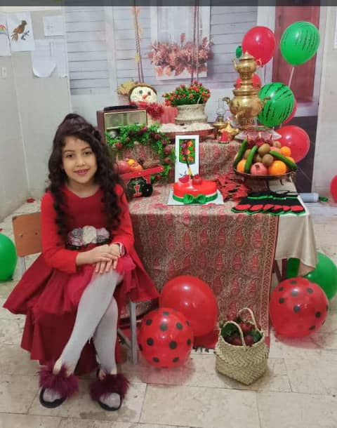 PartoNegin's tweet photo. یلداتون پراز گرمی وصمیمیت https://t.co/vtly7fNZ45