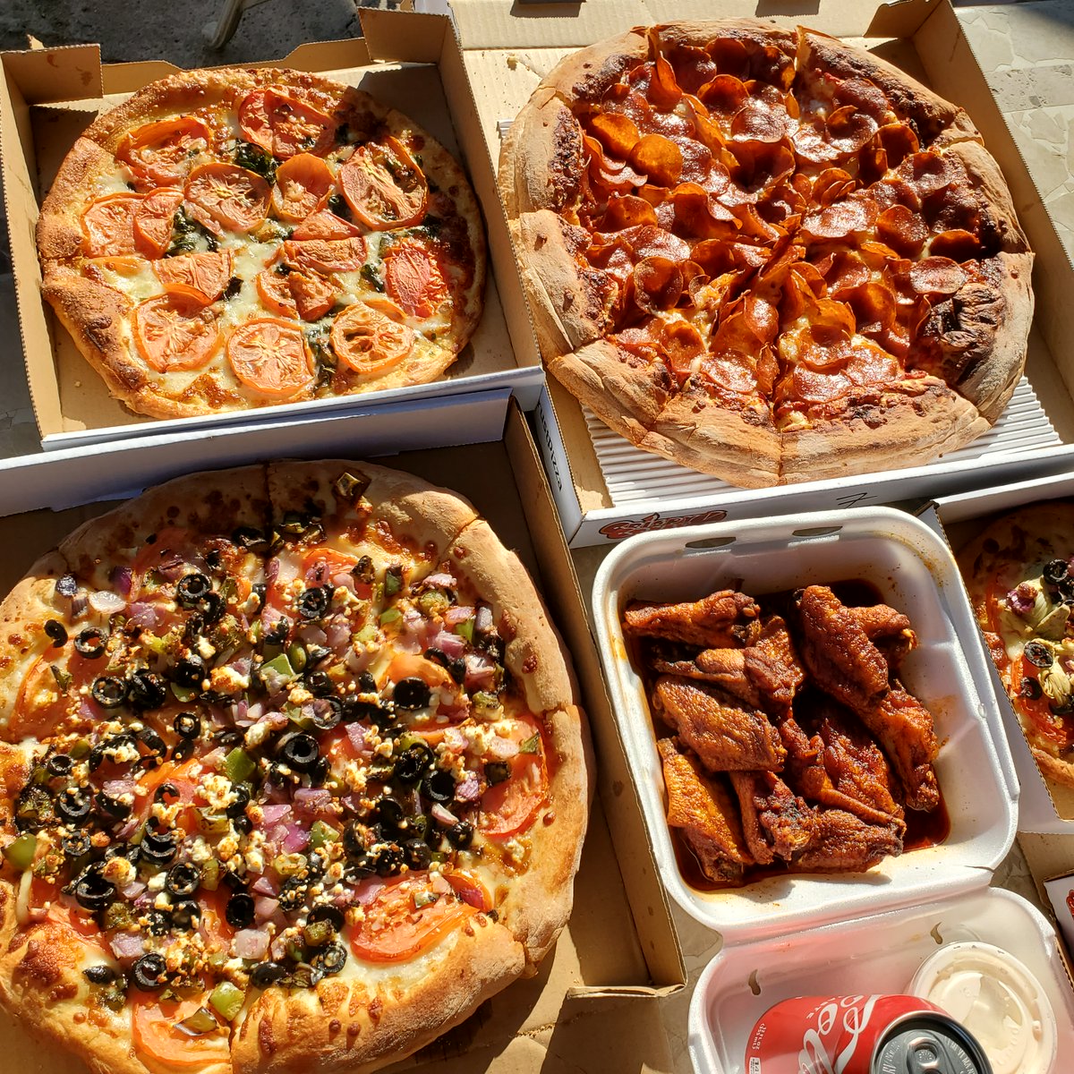 CrispyCrustLA's tweet photo. A little pre-holiday party the whole family can get around! 🏡 #CrispyCrust 🍕 Call Glendale/Atwater (323) 661-3111 or Hollywood (323) 467-2000 We’re getting busy fast! 🏃

📍 Glendale: (323) 661-3111
📍 Hollywood: (323) 467-2000
🌐 Order Online at https://t.co/rYD61GmQxn https://t.co/4gf9NryUFF