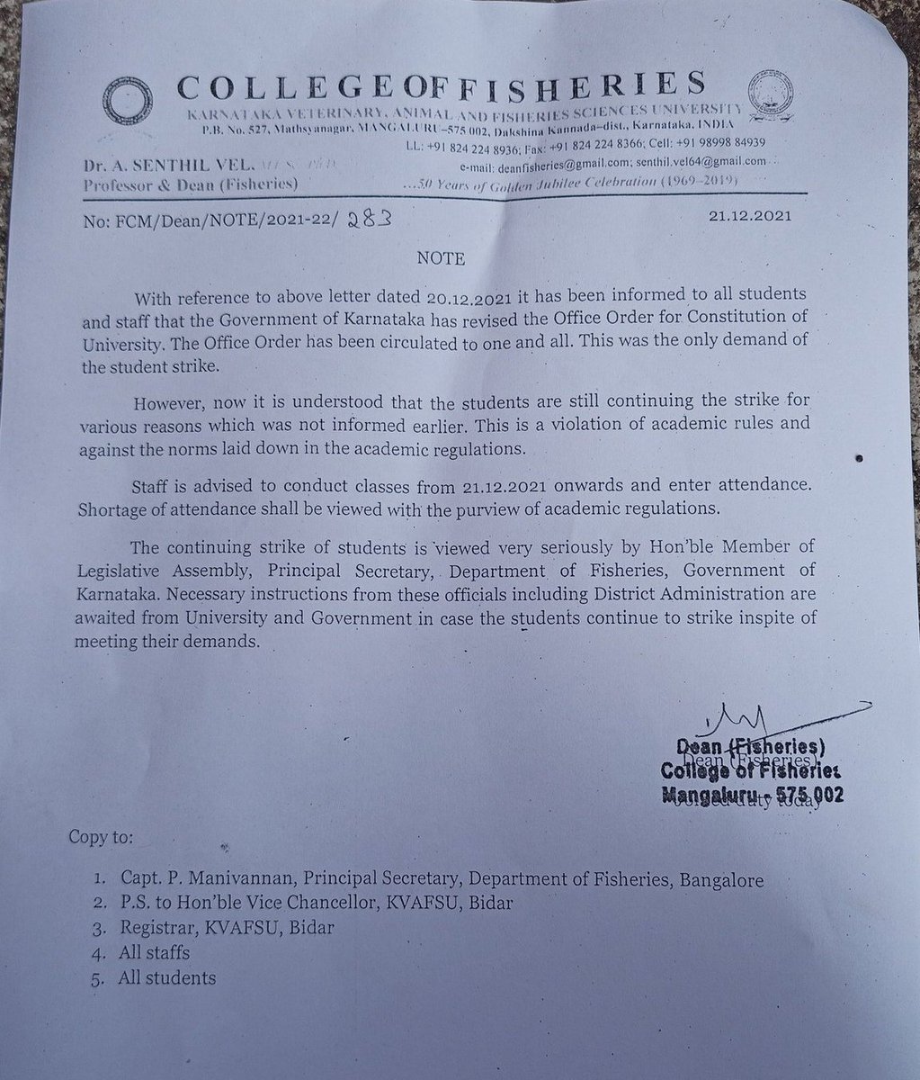 Harshithgowda08's tweet photo. Our Dean has cleared ignored the students who are fighting for the problems in the college. He has issued this notes without listening a single word from us. 
@AngaraSBJP @PrabhuChavanBJP 
@Captain_Mani72 #CMofkarnataka https://t.co/101VBZU9Nd