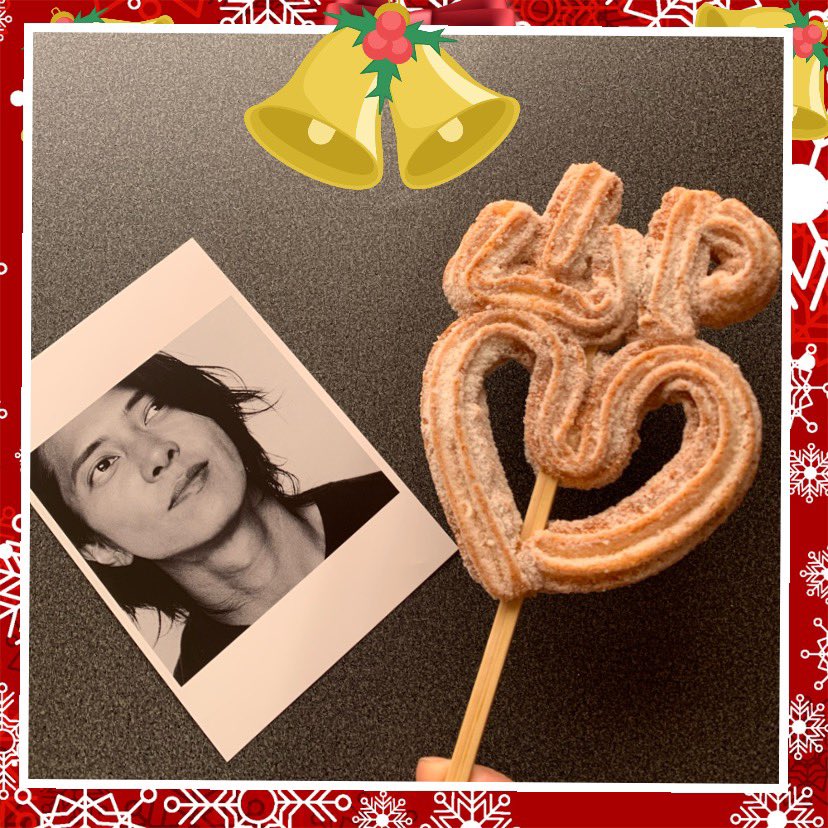 山Pの微笑みは
チュロスに負けないくらい甘〜い♡

❤️💚💛　　🎄🧑‍🎄🎁

#山下智久写真集Circle
#Circle祭りクリスマスSP 
#山下智久