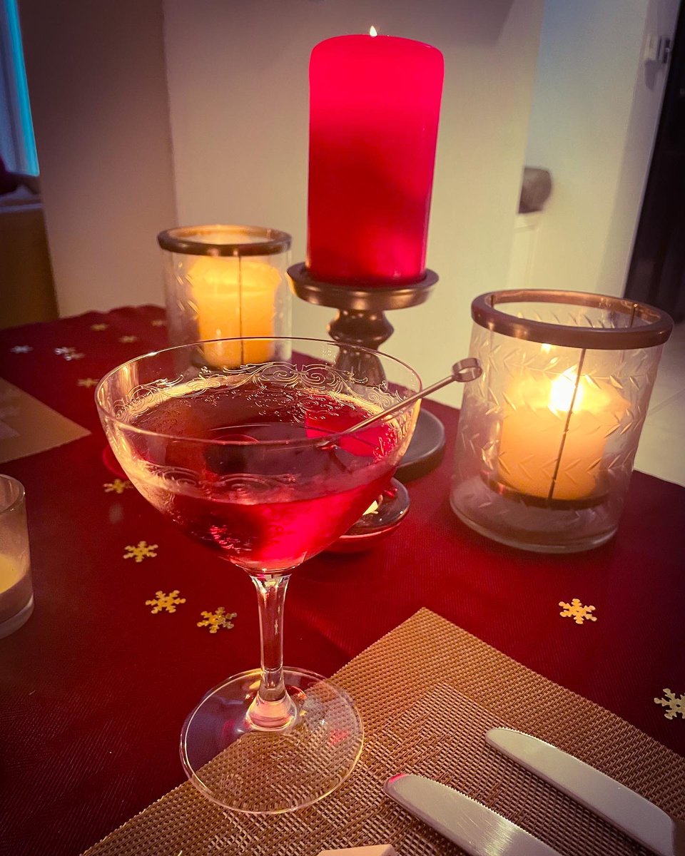 Jason_SW1's tweet photo. @Nigella_Lawson It wouldn’t be Christmas without a Nigella Christmas Martini ! https://t.co/CID7qPbk8d