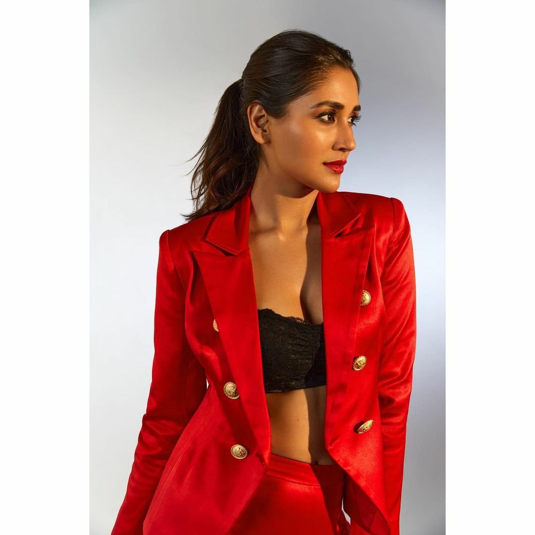 Bollywood Glamour (@glambolly) on Twitter photo I Just LOVE you ❤️ <a href="/nikifyinglife/">Nikita Dutta</a>
#nikitadutta #nikitaduttasimplybeautiful #nikitaduttafc #nikitaduttaweb #nikitaduttahot #nikitadutta👑👑 #nikitaduttafans #nikitadutta #nikita I Just LOVE you ❤️ <a href="/nikifyinglife/">Nikita Dutta</a>
#nikitadutta #nikitaduttasimplybeautiful #nikitaduttafc #nikitaduttaweb #nikitaduttahot #nikitadutta👑👑 #nikitaduttafans #nikitadutta #nikita