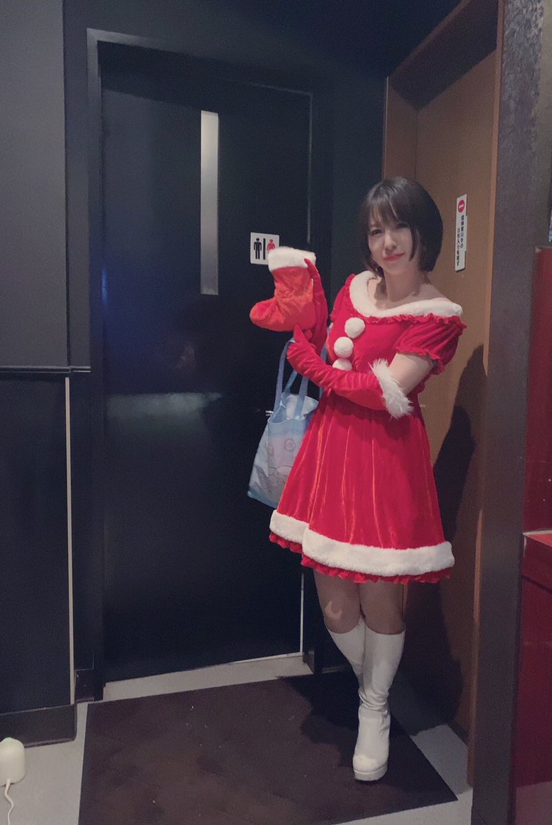 rubyaiba816's tweet photo. 💕🎁🎄 MerryX'mas 🎄🎁💕
＆ ॱ॰*❅HAPPY NEW YEAR❅*॰ॱ

日曜日は群馬県ゼロページスタジオさんでイベントありがとうございました"(ﾉ*>∀<)ﾉ

何年ぶりのサンタ🎅?!

皆様良いお年を!!! https://t.co/78woV48IuL