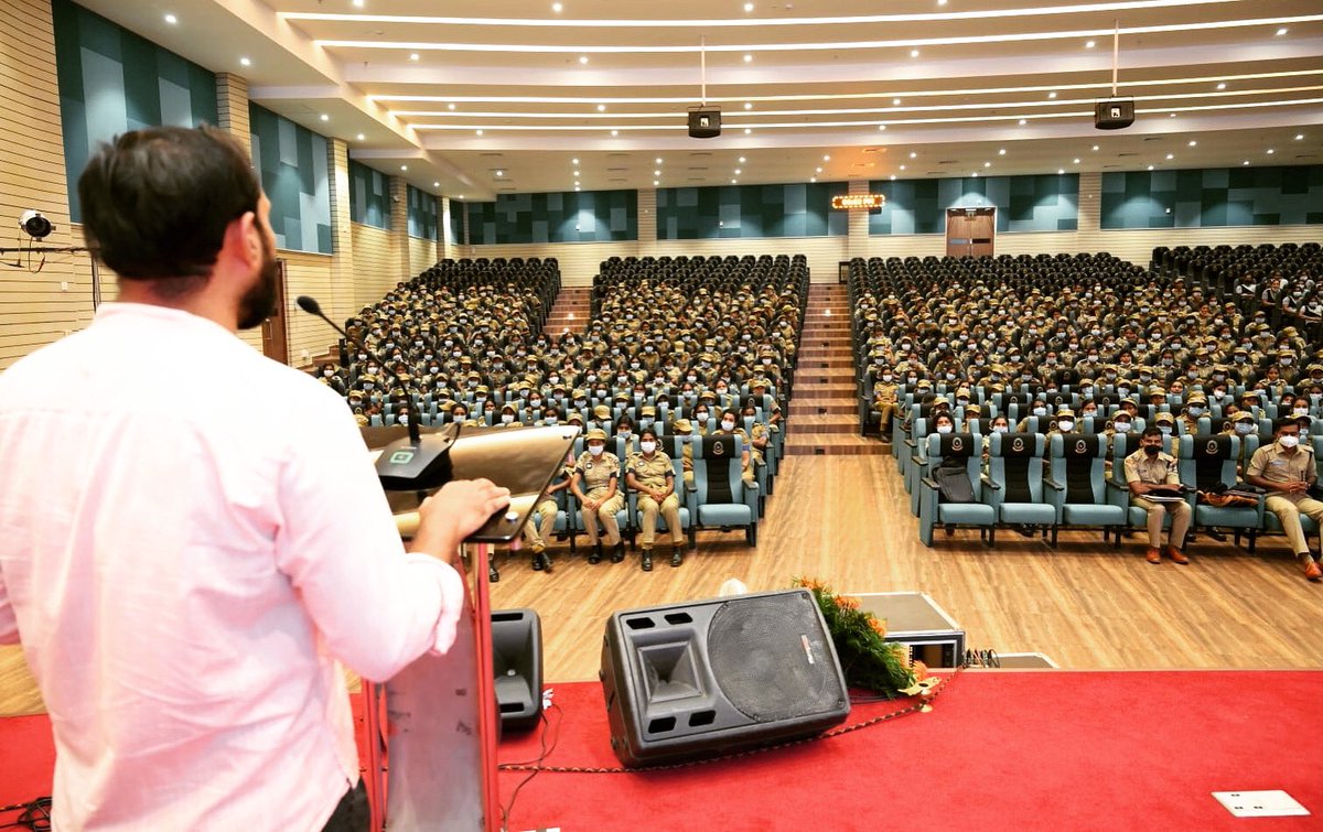 saifsabil's tweet image. Introducing some of our #child centerd initiatives to the #police personnel in training. 
#MissionBetterTomorrow