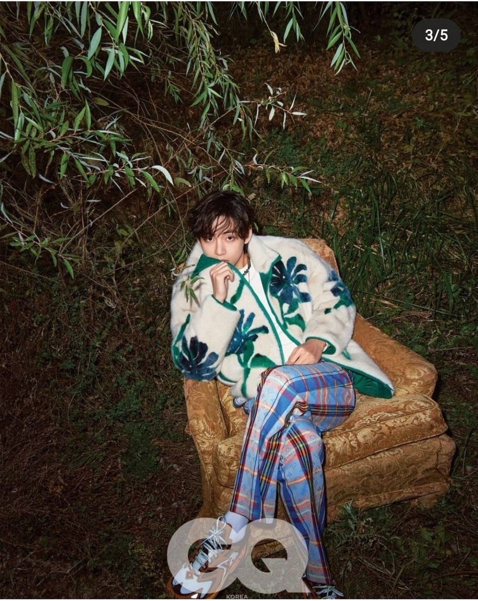 Taehyung_india_'s tweet photo. 📸[I.G - THV]

Good Morning to GQ &amp; Vogue #vcuts posted by Taehyung 🌻😍

https://t.co/qEDuaFgkly

[#Taehyung| #BTSV | #뷔 | #방탄소년단뷔] https://t.co/BPj9bQD5Ja