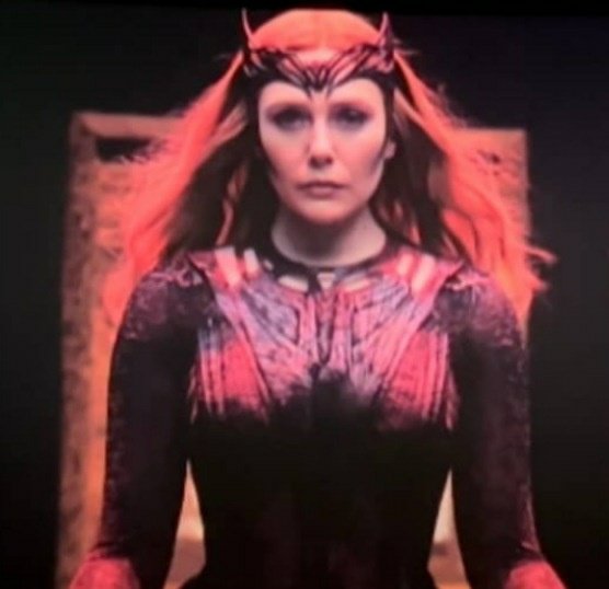 olsenfiless's tweet photo. no thoughts just scarlet witch https://t.co/Fit73n0g3N