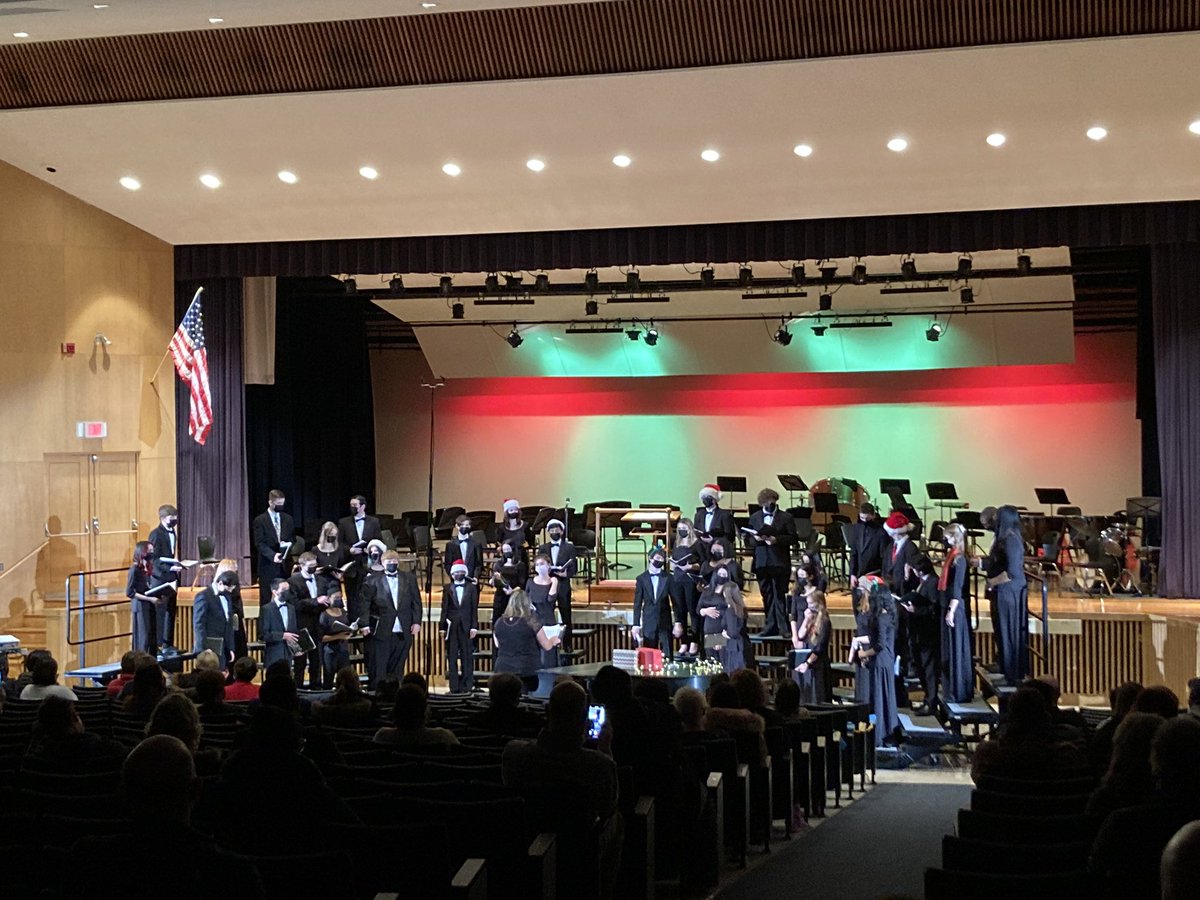 kdelaplante's tweet photo. A job well done by the synergy of our SHHS Music Department tonight. An appearance by the Grinch, wonderful holiday music by our Panthers, and a standing ovation by the audience. @SweetHomeCSD https://t.co/a06sDL8LAh