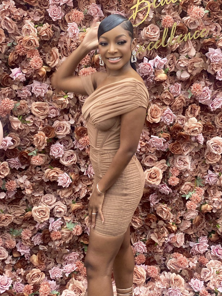 Arrissiaa's tweet photo. Beauty &amp; Brains🤎 https://t.co/989OKaPXWf