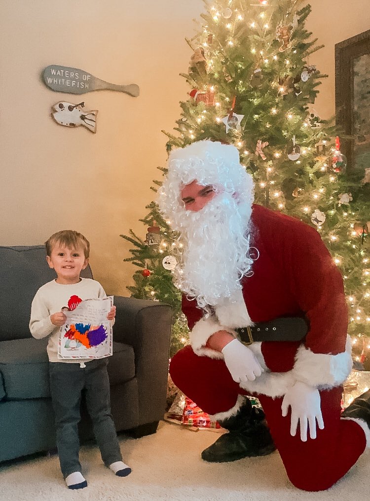 MikeSinz's tweet photo. You know you coach outstanding young men when one of your players is Santa Claus for the night to make a little boys dream come true! Thank you, Dom! #mustangpride @allicampbell8 https://t.co/2PgOnstrGl