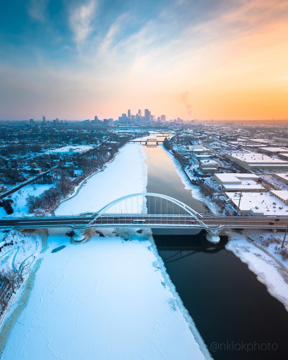 ❄️Icy Minneapolis❄️

#Minneapolis