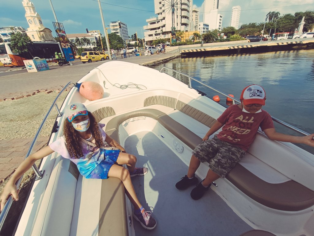 LibardoRobles's tweet photo. De tour por la bahia https://t.co/qz1lC8xNfG