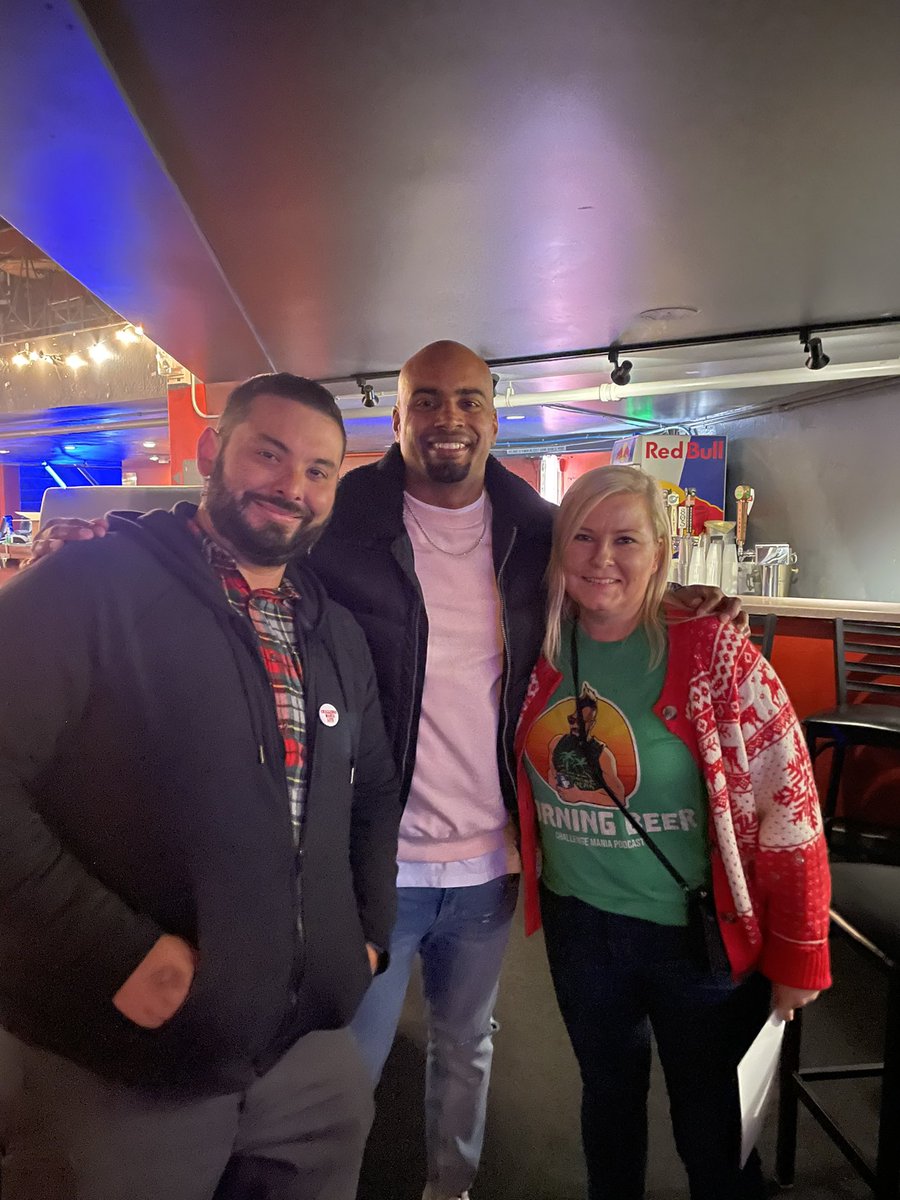 DanaHeathcott's tweet photo. What. A. Weekend! #challengemanialive SF did not disappoint. So great to finally meet @DerrickMTV @SHOTOFYAGER @mtvrrdarrell 🎉🍻 https://t.co/D2GwXm6ULQ