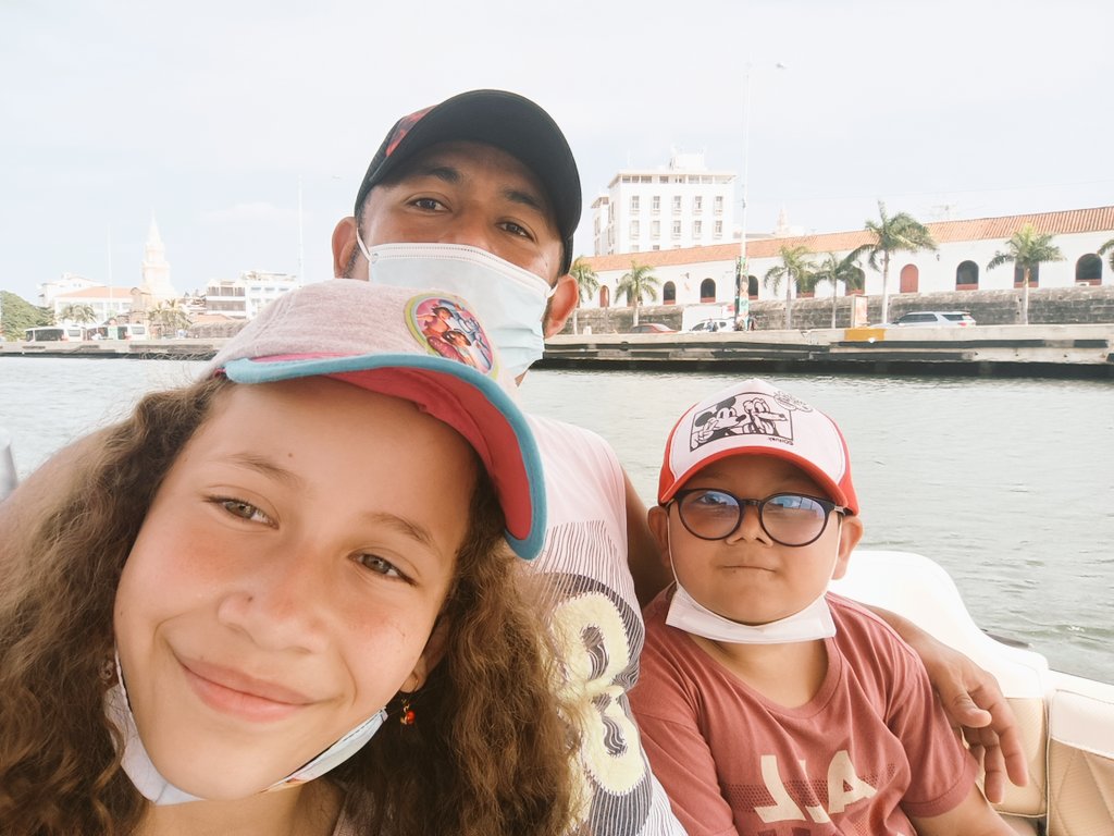 LibardoRobles's tweet photo. De tour por la bahia https://t.co/qz1lC8xNfG