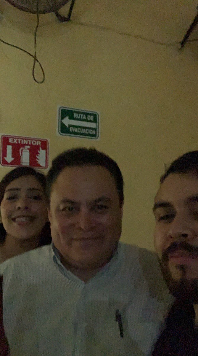 alexiscaslos's tweet photo. Como no voy a estar bien preparado si tuve los mejores maestros👽 😉👨🏻‍⚕️👨🏻‍⚕️ https://t.co/GvLOLmk1eP
