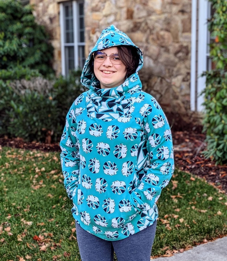 katie_kid_md's tweet photo. This girl keeps stealing my Hightop Hoodies, so I made her one of her own. I can't believe we're the same size, y'all.

#hightophoodie #sewing #sewingknits #sewingclothes #kitschycoo https://t.co/Fa9vfPYv5S