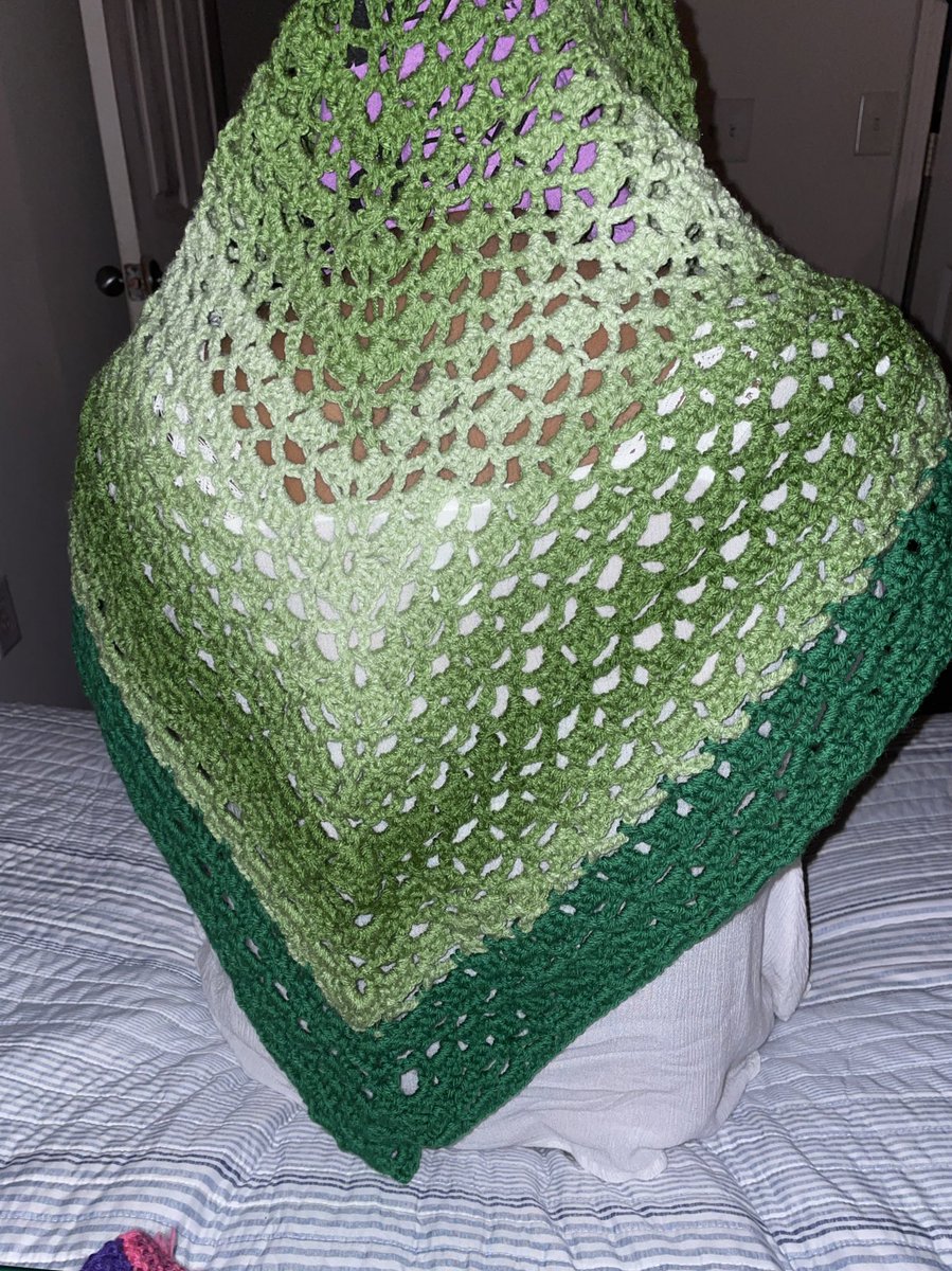 Daisywaisy__'s tweet photo. I crocheted a shawl~ #crochet 2nd item ever crocheted. #Shawl 🧶 https://t.co/1JpnBlI4EU