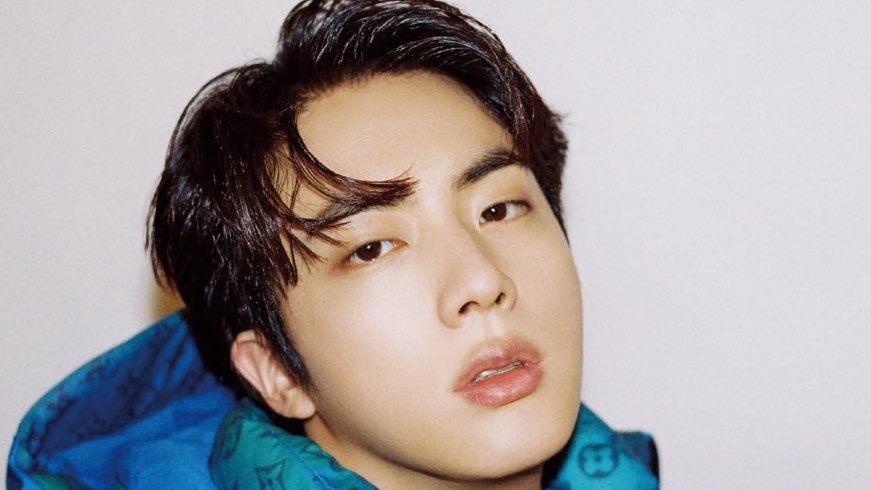 jinshour's tweet photo. he’s an icon, he’s a legend, and he IS the moment https://t.co/zIpCfu298U