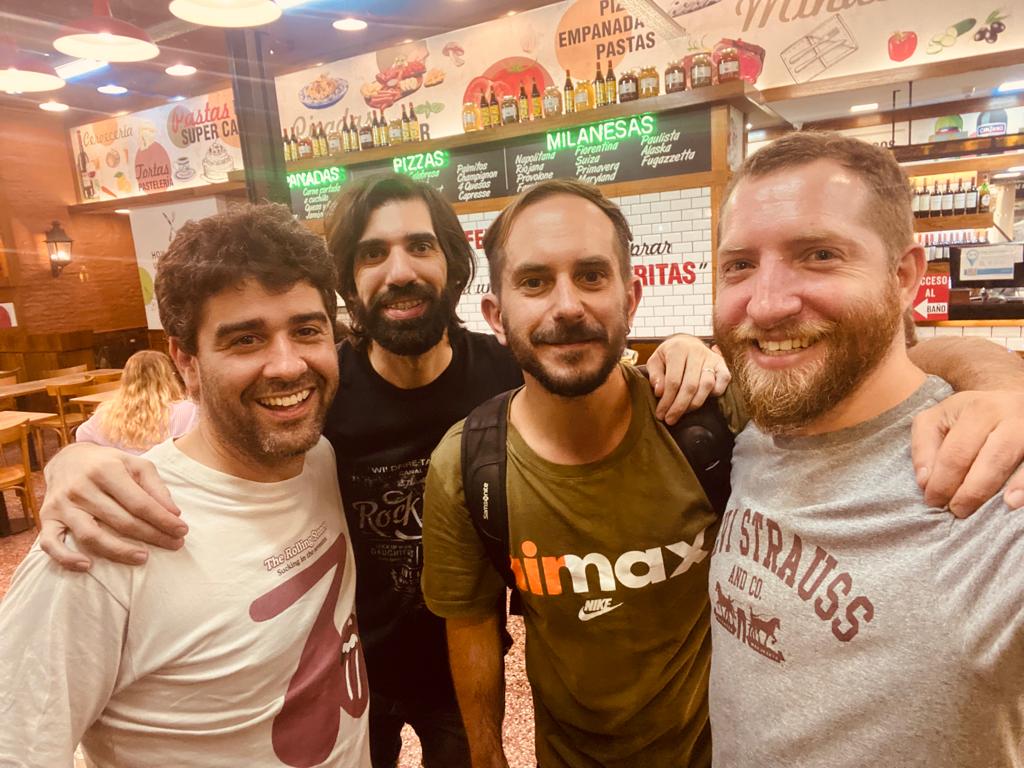 Siempre nos #cabió el cuarteto 😅 Después de 10 años de #PowerTrio, todo se transforma ¡Bienvenido <a href="/Ferladda/">FerFante</a>! 🎹 🔥