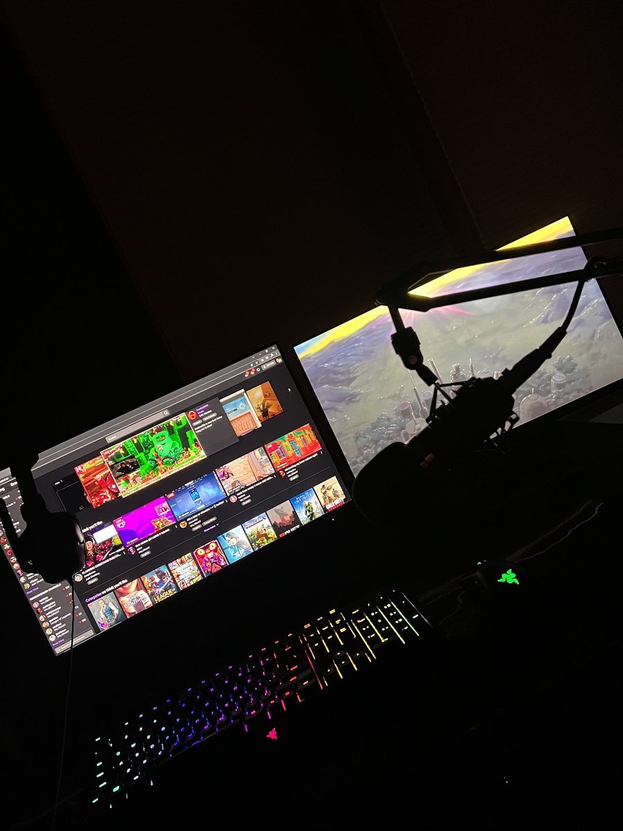 finally got a 144Hz monitor 😳 i’m coming for you radiant 😈😈😈 also not a #scuffedstreamer anymore 😤