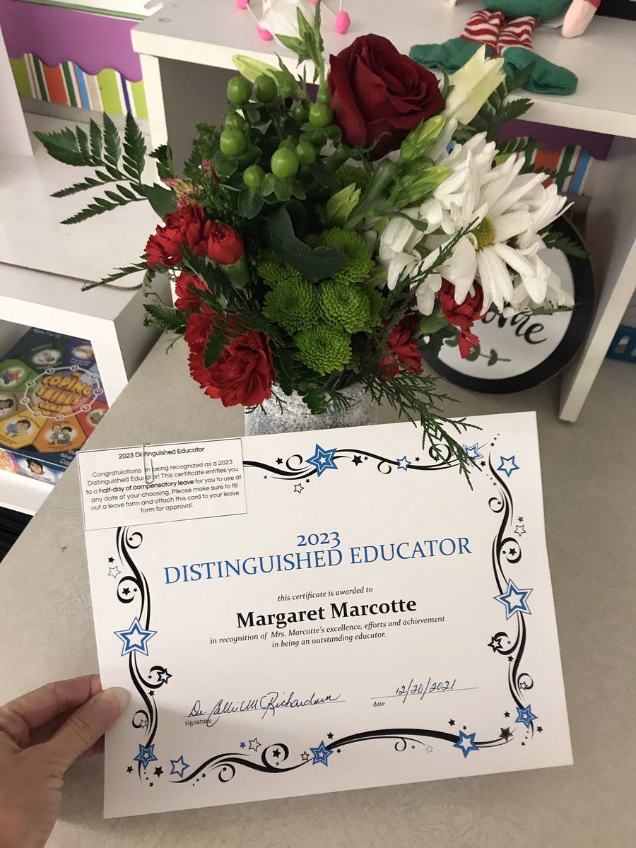 MarcotteTeach's tweet photo. This was quite the honor today! I work with some wonderful people! ๐ Congrats to all the Distinguished Educators and our Teacher of the Year! #distinguishededucator #honored #grateful @vbschools @VBTitleI @vbHolland https://t.co/fTk6CAmDYs