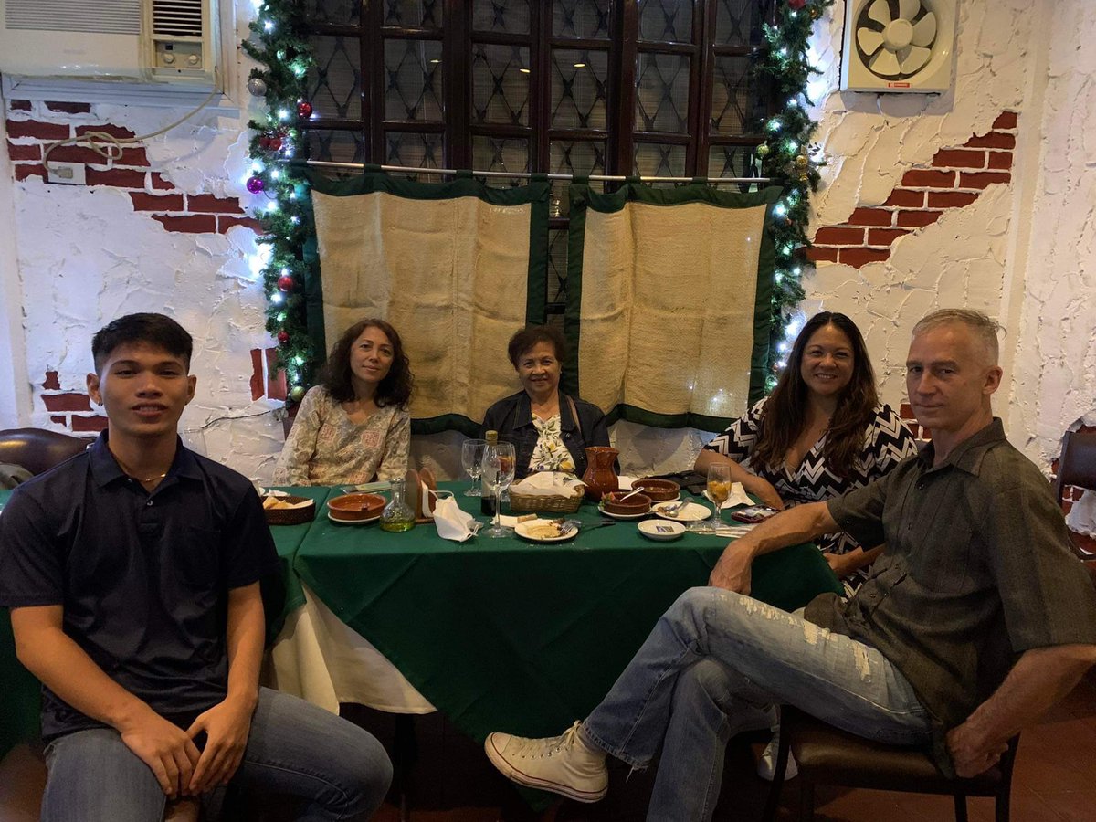 AnnalisaBurgos's tweet photo. Taste of Manila: Good food and company at Barcino, Casa Armas, Single Origin and Salcedo Farmers Market (2/2) #itsmorefuninthephilippines #foodcation #foodie https://t.co/FZ5UYYmNpp