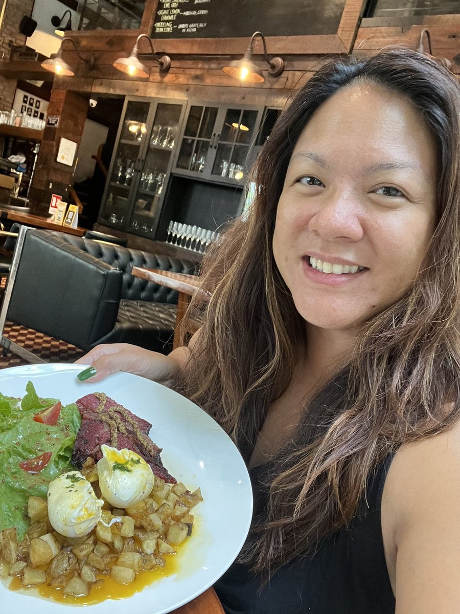 AnnalisaBurgos's tweet photo. Taste of Manila: Good food and company at Barcino, Casa Armas, Single Origin and Salcedo Farmers Market (2/2) #itsmorefuninthephilippines #foodcation #foodie https://t.co/FZ5UYYmNpp