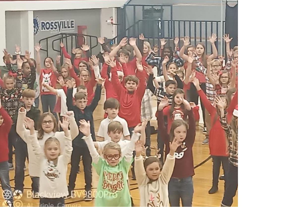 RossvilleAcad's tweet photo. “The Secret of Snowflake County” was a hit at RCA last week! Thanks to Mrs. Ray and the students for all of their hard work. “Hope Has Come” for us! Merry Christmas! 🎄 https://t.co/oM9lruAOIu