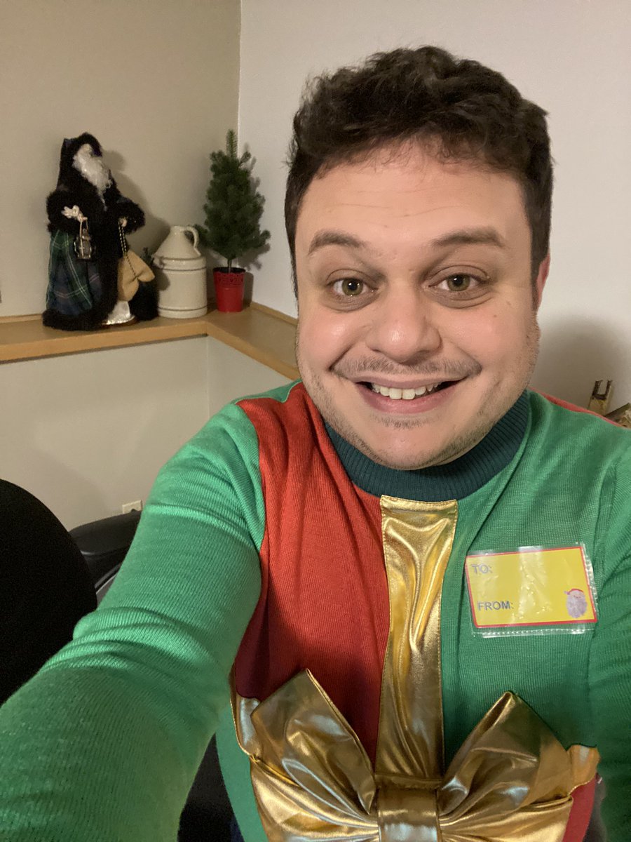 6BenHarrison's tweet photo. Just got home for the holidays and my @VancityReynolds ugly Christmas sweater from @sickkids arrived! You can donate to SickKids by visiting https://t.co/Wb5G1iAIeD. #helpryanhelpsickkids #sickkidsvs https://t.co/I8ScHT3bTJ