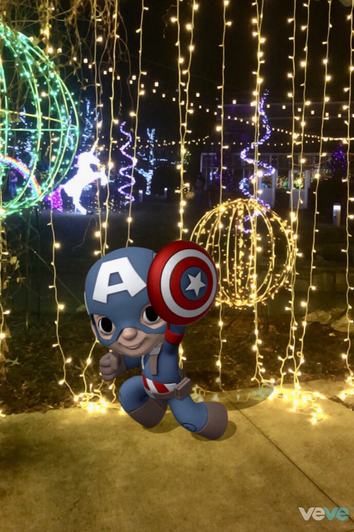 gracenc99's tweet photo. Steve Rogers FA enjoying the lights ✨
I’ll be giving one of these guys away pretty soon, turn on tweet notifications to be the first to know 👀 #veve #Nft #womenincrypto #NFTgiveaway #vevegiveaway @veve_official #ChristmasVeve https://t.co/ta1PqfbtVC