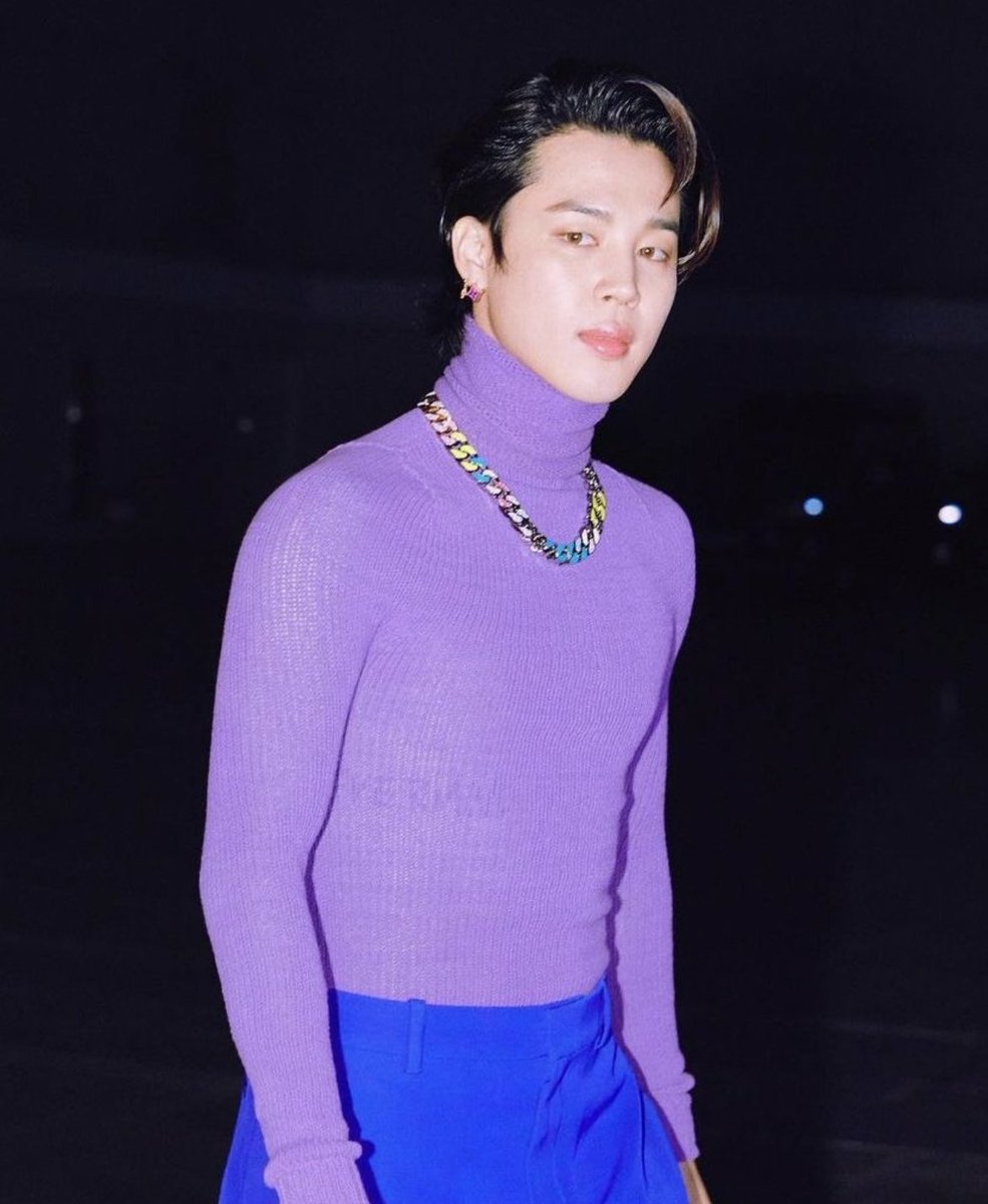 THE FUCKING NEVERMIND TATTOO AND THE TURTLENECK AND LIKE HES LITERALLY SCULPTED BY THE GODS THIS AINT FAIR BRO I DONT DESERVE TO BE ON THE SAME PLANET AS HIM