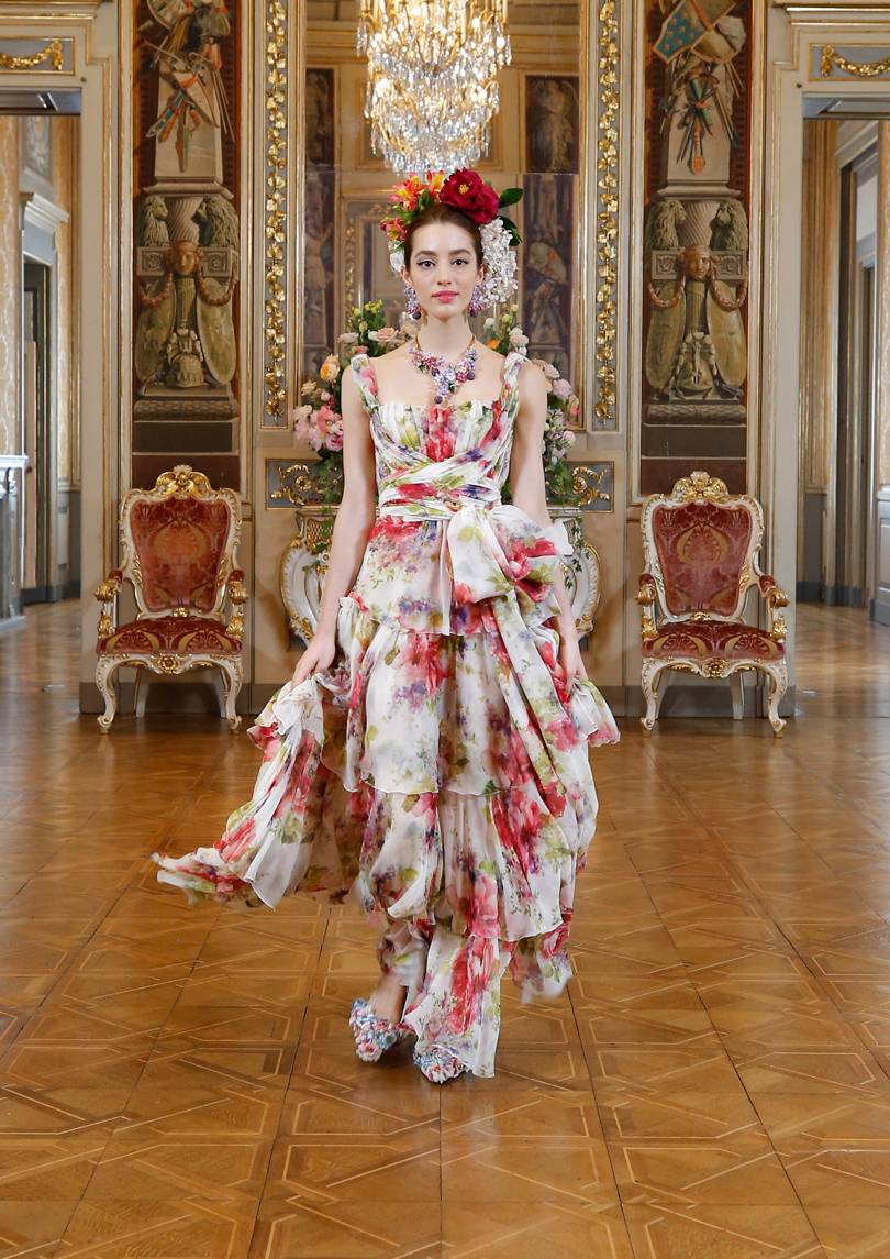 irenepouwnl's tweet photo. #blogging #hautecouture #dolcegabbana #fw2020 #couture More: https://t.co/JfY3Ci04on https://t.co/rG4juZiMEr