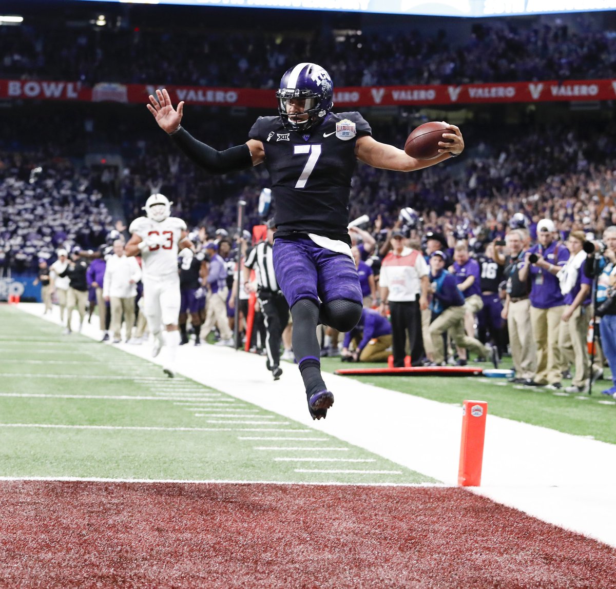 _Mark_Cohen's tweet photo. Happy Birthday to the great Horned Frog @Kennyhill13! In leading TCU to the 2017 Big 12 Championship Game, he was the only player in the nation to have 2 games with a passing, rushing and receiving TD! https://t.co/eJLYhSHM5i