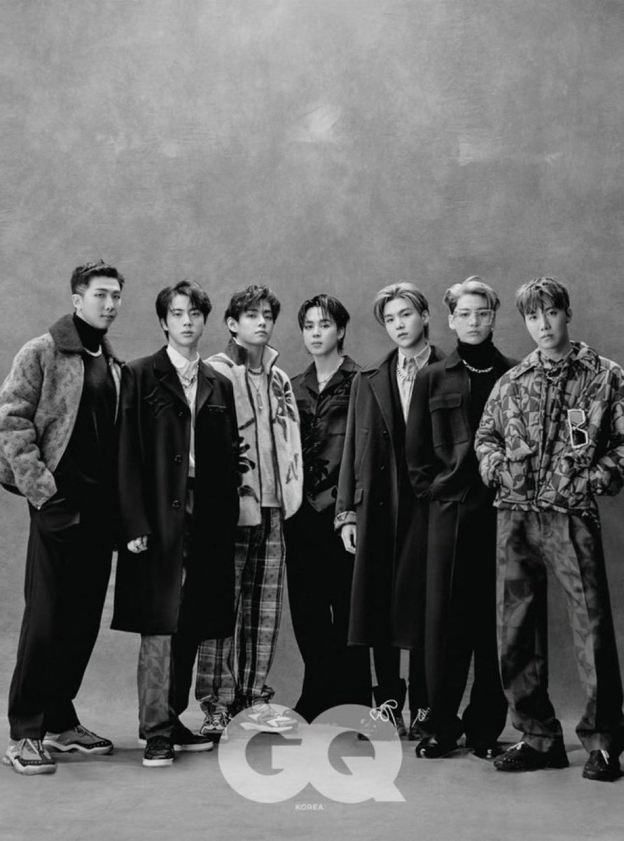 NevermindSeen's tweet photo. My Lock Screen has whiplash. @BTS_twt #Monochrome #3JisBack https://t.co/V726H2rain