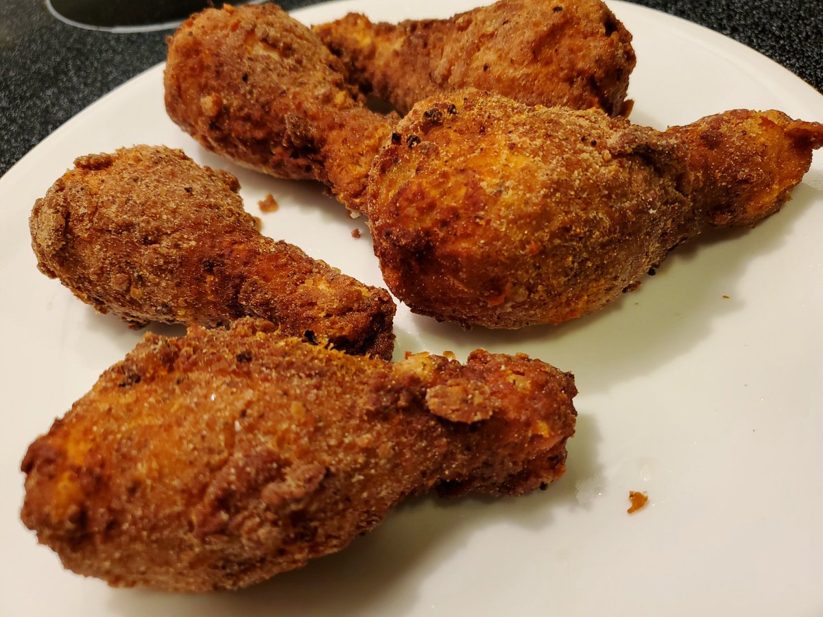 Pinlicious1's tweet image. Southern fried chicken 🍗 
#friedchicken #southernfried #comfortfood
