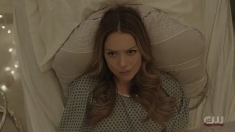 ohmygillz's tweet image. the. first. thing. she. saw. THEYRE BACK @LizGillies #Dynasty #Falliam