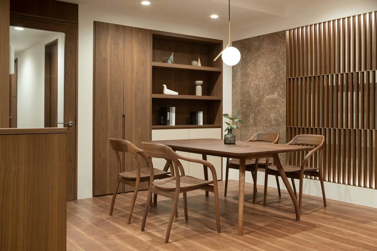 DesignAnthology's tweet photo. INTERIORS / Junpei &amp; Iori Tamaki designed this Yokohama apartment as a play between bright tones and dignified materials, resulting in a beautifully balanced family home
https://t.co/ApKtC0dT3a

#Designanthology #interiordesign #japanhome https://t.co/EuWu8CEbDK